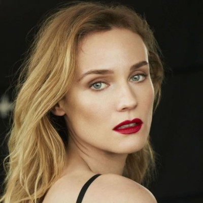 Ποια ανορεξία; Η νέα εμφάνιση της Diane Kruger με καυτό σορτς διαψεύδει τις φήμες