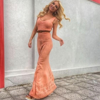 10 φωτός της Κατερίνας Καινούργιου που «χτύπησαν» κόκκινο στο Instagram