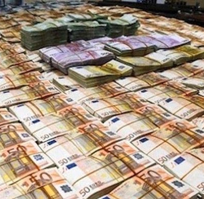 «Εγκεφαλικό» στα Φάρσαλα: Είδε στον τραπεζικό του λογαριασμό υπόλοιπο... 2 δισ. ευρώ!