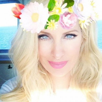 Η Ελένη Μενεγάκη φόρεσε τις πιο hot πλατφόρμες του φετινού καλοκαιριού!