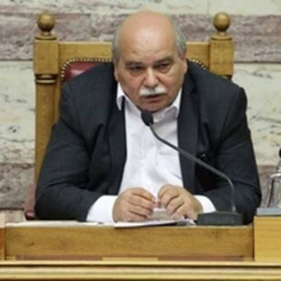 Μακάβρια γκάφα Βούτση: Έστειλε συλλυπητήρια στον Νικολόπουλο ενώ η κόρη του είναι ζωντανή