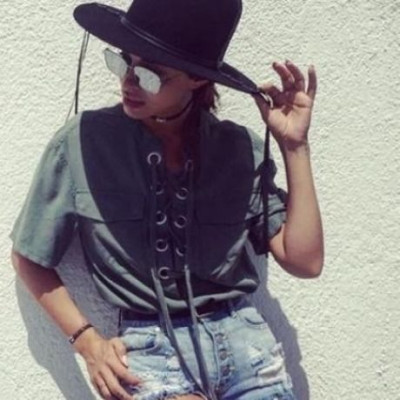 Ουλαλά! Η Φουρέιρα ποζάρει γυμνή στο κρεβάτι της και ρίχνει τα social media!