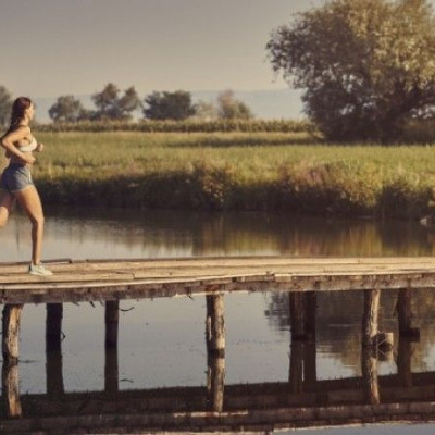 Έξι τρόποι να κάψετε περισσότερες θερμίδες μέσα στην ημέρα