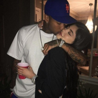 What?? Η Kylie Jenner αρραβωνιάστηκε;