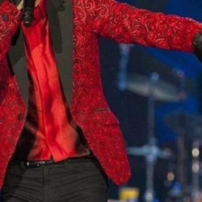 Πασίγνωστος τραγουδιστής μπαμπάς για όγδοη φορά!