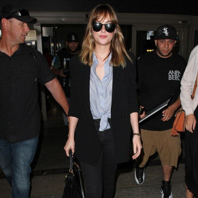 Σόκαρε το διαδίκτυο η Dakota Johnson με τη φωτογραφία που κοινοποίησε!