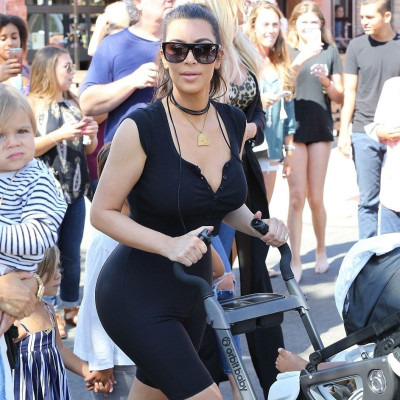 Cuteness Alert: Δες τον Saint West στην πρώτη του επίσημη εμφάνιση