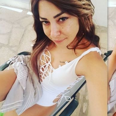 Ασλανίδου: Οι ρετουσαρισμένες φωτογραφίες με μαγιό, το λάθος και η διαγραφή τους