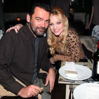 Ο Κωνσταντίνος Καζάκος ποζάρει αγκαλιά με τον γιο του! (Και η ευτυχής μαμά «ποστάρει»...)