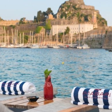 Ένα ταξίδι στον μαγικό κόσμο της Κερκυραϊκής φιλοξενίας και της μεσογειακής κουζίνας