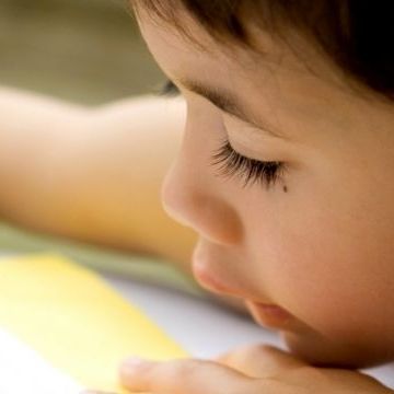 Το γράμμα που έγινε viral: Ένας 8χρονος γράφει στη μαμά του από την κατασκήνωση!