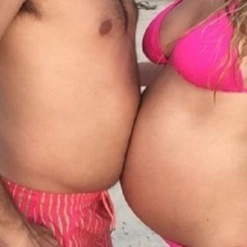 Ελληνίδα παρουσιάστρια... «κοιλιά με κοιλιά» με τον σύντροφό της!