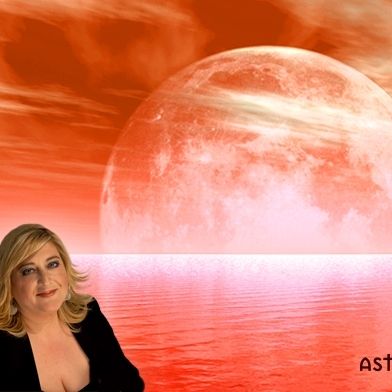 Η Πανσέληνος του Αυγούστου στον Υδροχόο, από τη Μπέλλα Κυδωνάκη