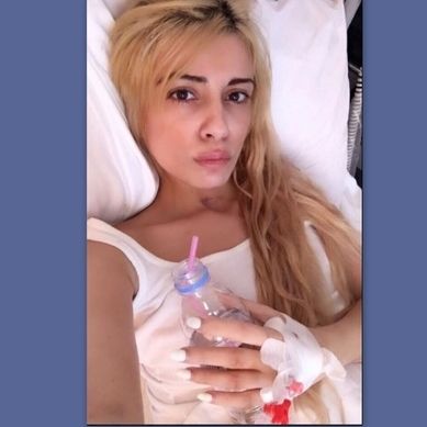 Μίνα Αρναούτη: Η φωτογραφία της μέσα από το νοσοκομείο της Μυτιλήνης με τον ορό στο χέρι και η θλίψη