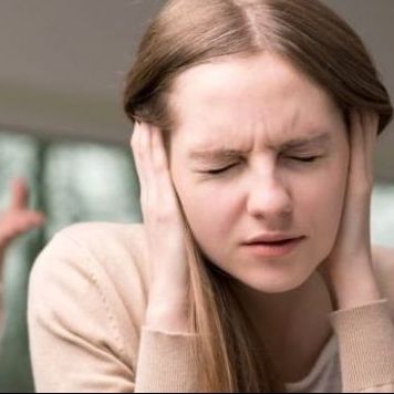 Αποτελέσματα εξετάσεων: Τι λένε οι γονείς στα παιδιά και τι εννοούν στην πραγματικότητα