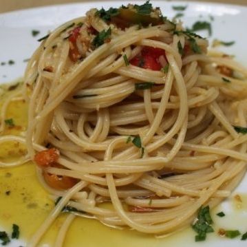 Σκορδομακάρονα «του κυρ-Αντώνη»: Νόστιμα και καυτερά!