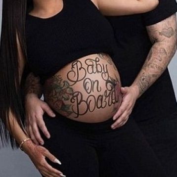 Διάσημο ζευγάρι ανακοίνωσε το φύλο του μωρού που περιμένει. Είναι κορίτσι!