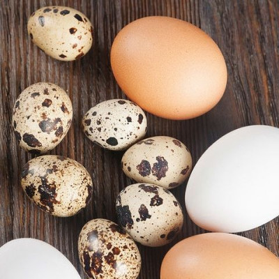 Αυγό: Διαφέρει η διατροφική του αξία ανάλογα με το χρώμα και το μέγεθος;