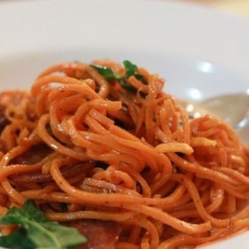 Σπαγγέτι με λιαστή ντομάτα και σαλάμι!