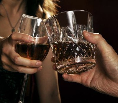 SAVOIR VIVRE: ΤΙ ΠΙΝΕΙ ΕΝΑΣ ΑΝΤΡΑΣ ΣΤΟ ΠΡΩΤΟ ΡΑΝΤΕΒΟΥ