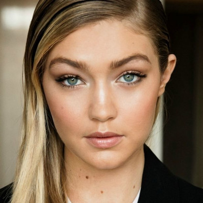 Hot or Not: Η Gigi Hadid δοκίμασε το πιο παράξενο denim trend της σεζόν!