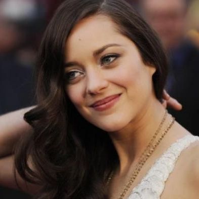 Μετά το χωρισμό Jolie-Pitt, η Marion Cotillard ανακοινώνει επίσημα την εγκυμοσύνη της