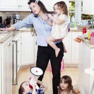 Οι αντιφάσεις της μητρότητας, σε μία απολαυστική ανάρτηση