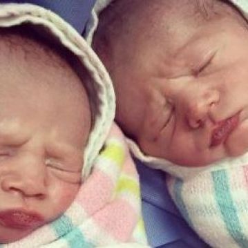 Γέννησε πριν λίγες ώρες και δημοσίευσε τις πρώτες φωτογραφίες στο διαδίκτυο