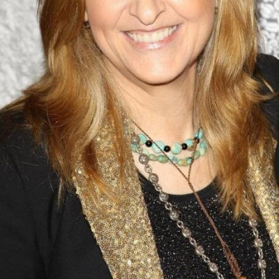 Η κολλητή φίλη του Brad Pitt "σπάει τη σιωπή" της και εκθέτει ανεπανόρθωτα την Angelina