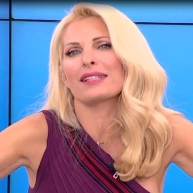 Ελένη Μενεγάκη: Ήρθε σε δύσκολη θέση και έριξε διαφημίσεις: «Ας ξεχάσουμε την κουβέντα αυτή»!