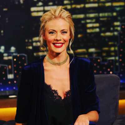 Ζέτα Μακρυπούλια: Το τέλειο outfit που φόρεσε στην πρεμιέρα του Tonight Show και πού θα το βρεις