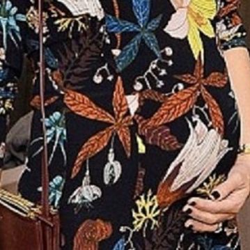 Διάσημη εγκυμονούσα βόλτα με τα παιδιά της για πίτσα (φωτό)