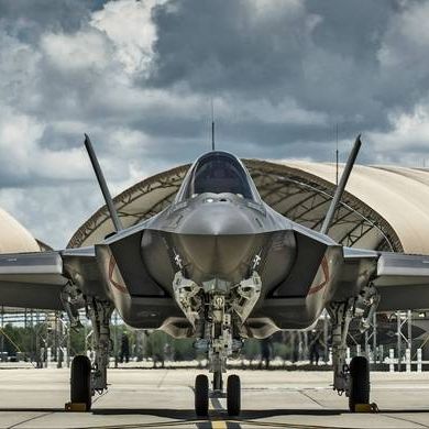 Τουρκικά F-35: Η «αστραπή» που απειλεί να κόψει στη μέση το Αιγαίο