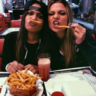 Τι είναι το benching και γιατί απειλεί να... «ισοπεδώσει» την ερωτική σου ζωή;