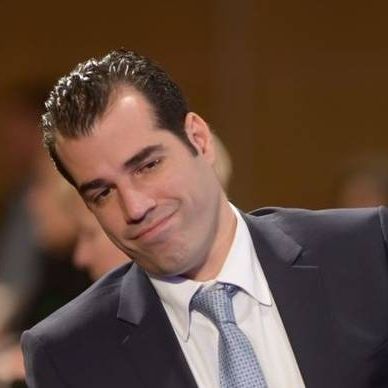 Θάνος Πλεύρης: Τι αναφέρει το νέο ιατρικό ανακοινωθέν - Σκληρή ανακοίνωση των νοσοκομειακών γιατρών