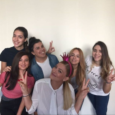 #QueenVsRatpack: Εσύ ξέρεις ποιος είναι ο κύριος Αυγολέμονος; Δες και κλάψε... από τα γέλια