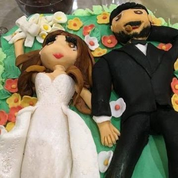 Δεν χωρίζουν! Μάλιστα γιόρτασαν την επέτειό τους με αυτή την τούρτα υπερπαραγωγή