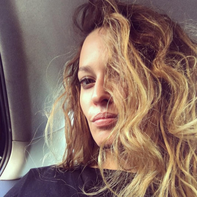 Η Σίσσυ Χρηστίδου έχει αδυνατίσει φοβερά. Δες την με στενή ολόσωμη φόρμα