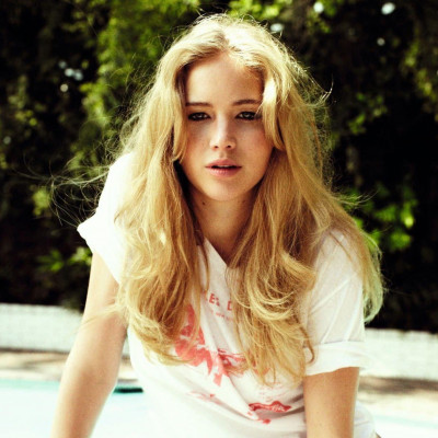 Το trick της Jennifer Lawrence για να αντιμετωπίσει τα μαλλιά που «πετάνε»;