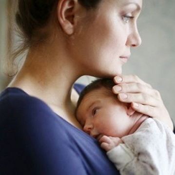 Επιλόχειος κατάθλιψη: «Σε καθε μεριά του σπιτιού και σε κάθε μεριά της ψυχής, υπήρχε ακαταστασία».