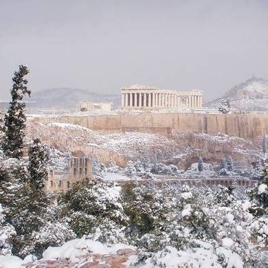 Καιρός: Χριστούγεννα με λιακάδα - Χιόνια και στην Αθήνα την Πρωτοχρονιά