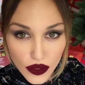 Πηνελόπη Αναστασοπούλου: Αγκαλιά με την κόρη της Λυδία