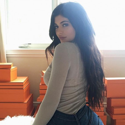 Αυτή είναι η πρώτη μεγάλη αλλαγή στα μαλλιά της Kylie για το 2017