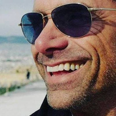 Τζον Στάμος: ο πιο όμορφος Τριπολιτσιώτης στον κόσμο αποθεώνει την Ελλάδα