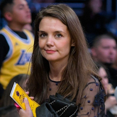 Η εμφάνιση της Suri Cruise μαζί με την Katie Holmes που δεν πρέπει με τίποτα να χάσεις
