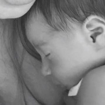 Ελληνίδα ηθοποιός έγινε μαμά. Η πρώτη φωτογραφία με τον γιο της