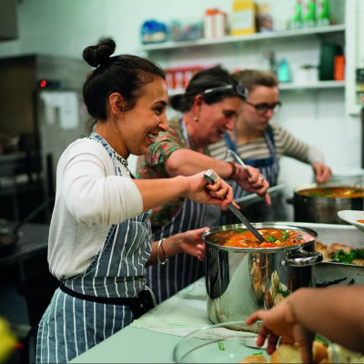Μοίρασε φαγητό, μοίρασε αγάπη και «πλούσια γεύση για όλους»!