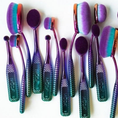 Τα θέλουμε τώρα! Αυτά είναι τα πιο ωραία πινέλα μακιγιάζ που έχουμε δει τελευταία...