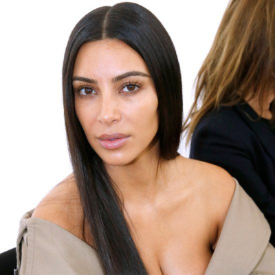 Mήπως μας λένε ψέματα τελικά; Η νέα μυστηριώδης εμφάνιση της Kim Kardashian