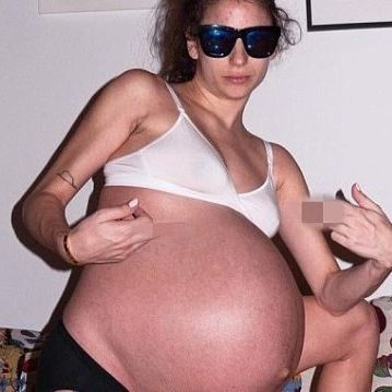 Έτσι ήταν η σύντροφος του Terry Richardson πριν γεννήσει τα δίδυμά τους...